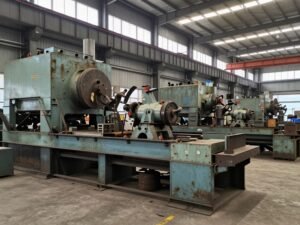 ماكينات ومعدات صناعية قديمة للسكراب